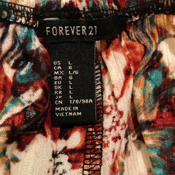 Never worn forever 21 off the shoulder top - Picture 3 of 3